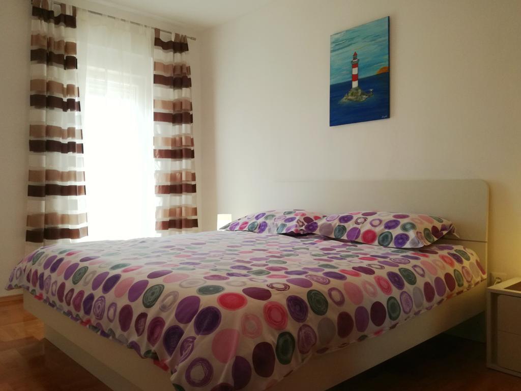 Apartments Radmila Πόρετς Εξωτερικό φωτογραφία