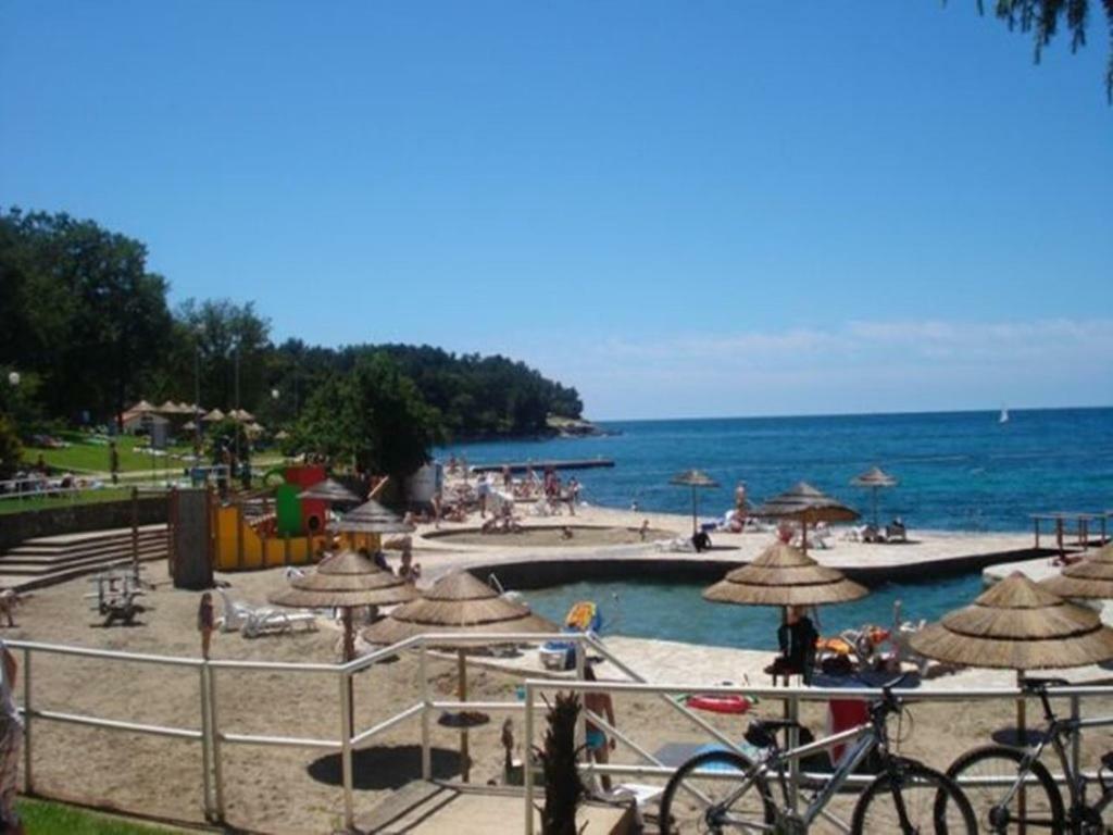 Apartments Radmila Πόρετς Εξωτερικό φωτογραφία